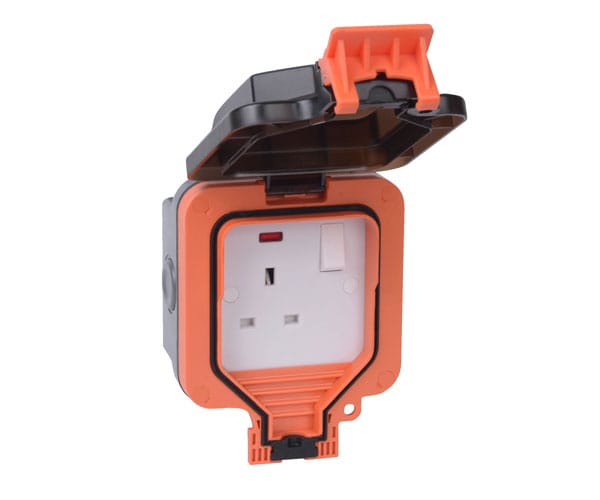 Weather Proof 1G 13A Double Pole Switched Socket