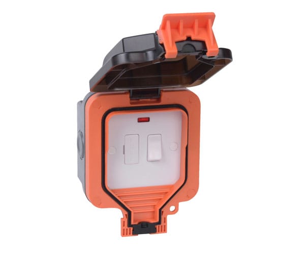 Weather Proof 1 Gang 13A Switched and Fused